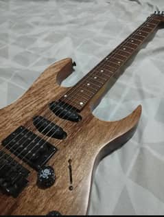 {CUSTOM} SuperStrat HSS 2000's Black (Wood Skin)