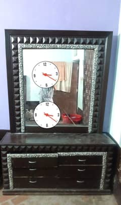 Dressing table Heavy weight & strong wooden
