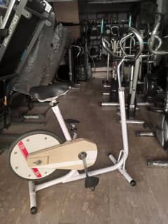 Exercise bike (cycle)