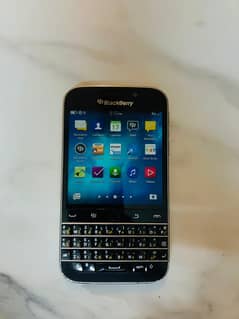 Blackberry Q20 Classic ( PTA Approved)