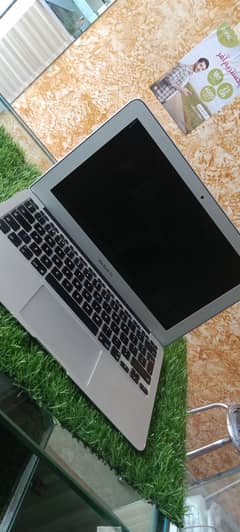Apple MacBook Air 11" (2014) - Model A1465 – 8GB RAM / 128GB SSD  Sell