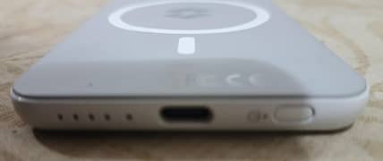 infinix wireless charger (magpower)