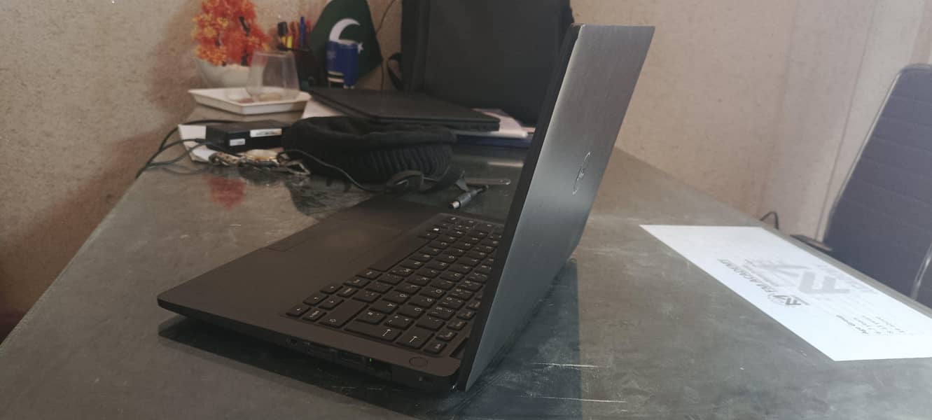 Dell Latitude 5300 | i5 8th Generation|8GB DDR 4 RAM| 256 SSD NVME| 7