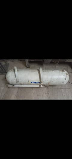 gas cylinder for car