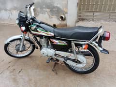 Honda 125 urgent sale.              03709675240