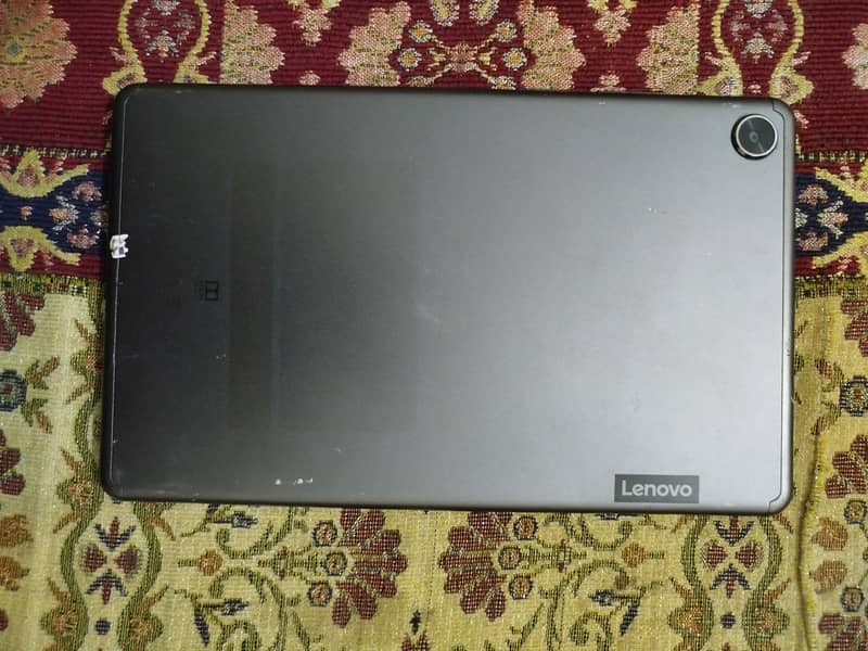 Levono tab 8 inches display,,10 version,, used but in v good condition 2