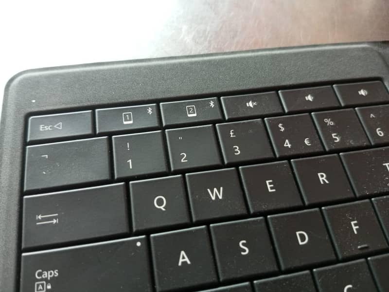 Microsoft Bluetooth Keyboard and Mouse 3