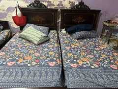 2 single beds