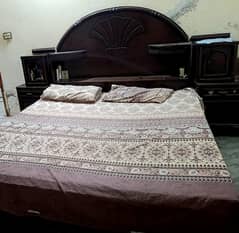 keaker wood king bed+sides