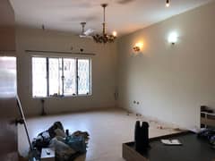 2 Bed Lounge UPPER Portion Available only for Males