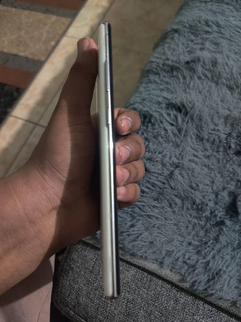 Note 10+ In Unique White Color 1