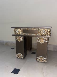 Dinning table and two side table condition 10/10 color dark brown