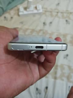 8/128 full sim time available dual sim  lush