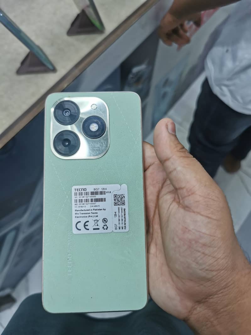 spark 20c condition 10/10 pta approved with box  4 128 gb 1