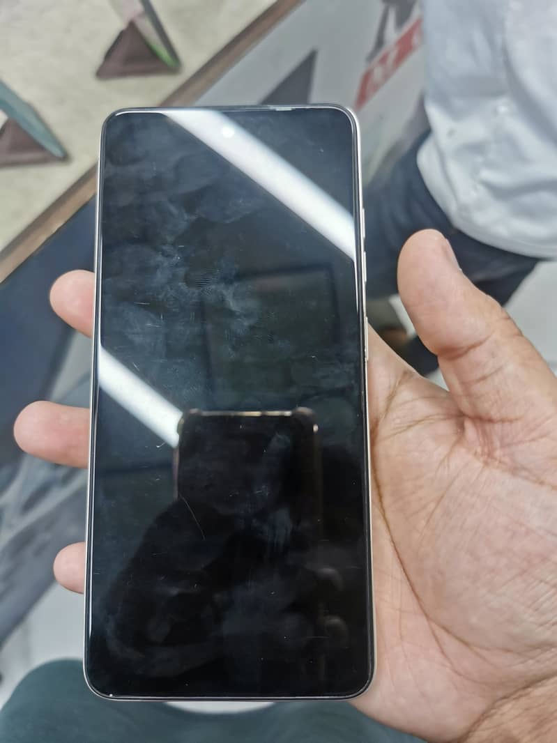 spark 20c condition 10/10 pta approved with box  4 128 gb 2