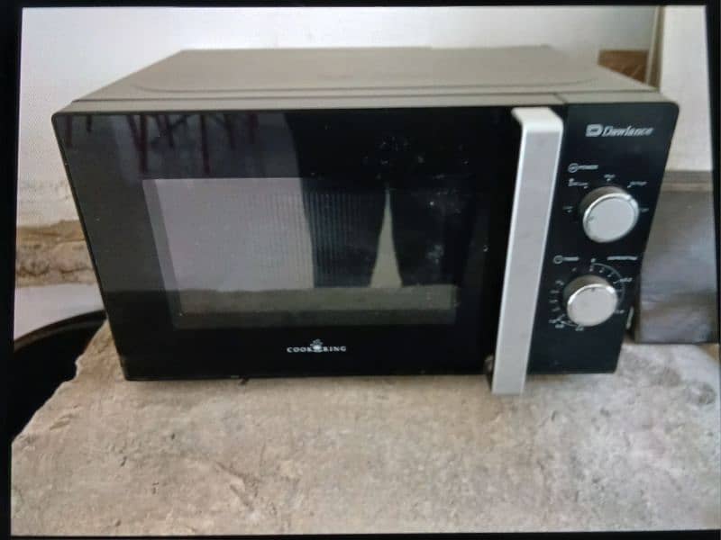 Dawlance Microwave 1