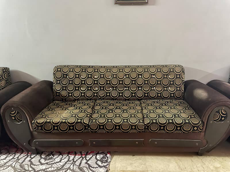 complete sofa set with table 0