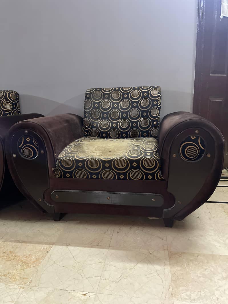 complete sofa set with table 1