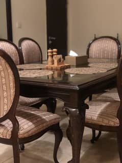 Dining table for sale
