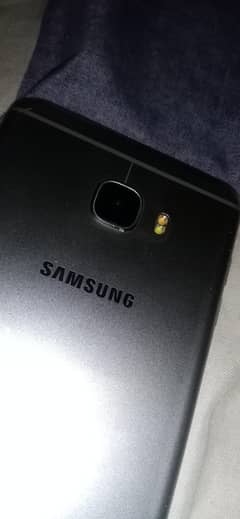 Samsung Galaxy C7