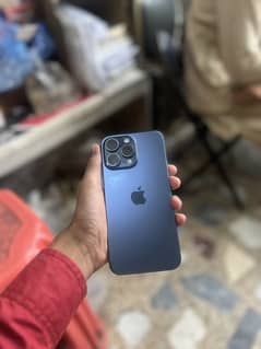 iPhone 15 Pro Max 256GB JV 100 Battery 32 Cyle Count