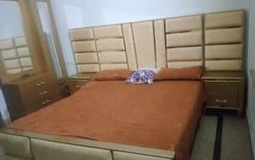 Bed+Dressing+side tables
