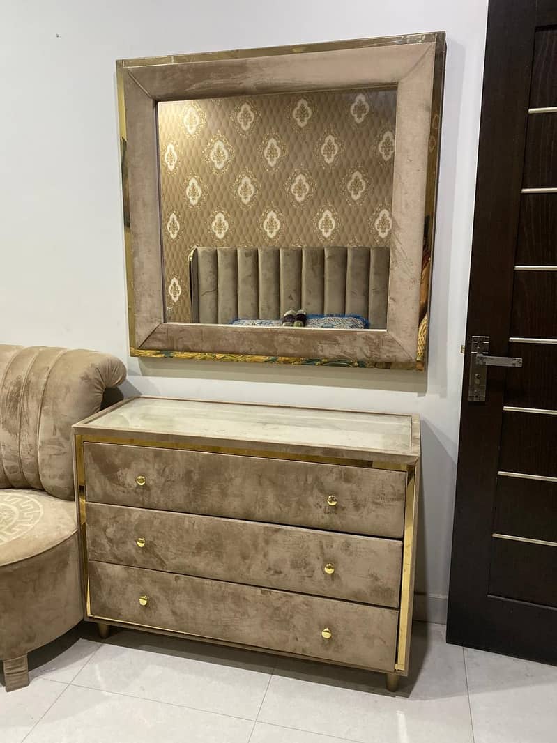 Slightly use bed side table Dreesing table side sofa seets 2