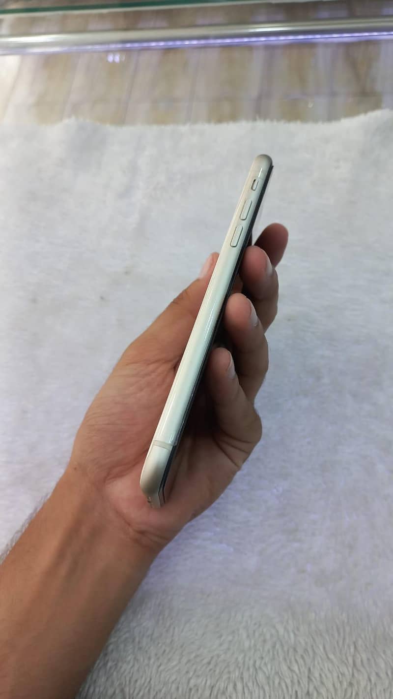 iphone 11 | JV - fresh condition with zero scratch 3