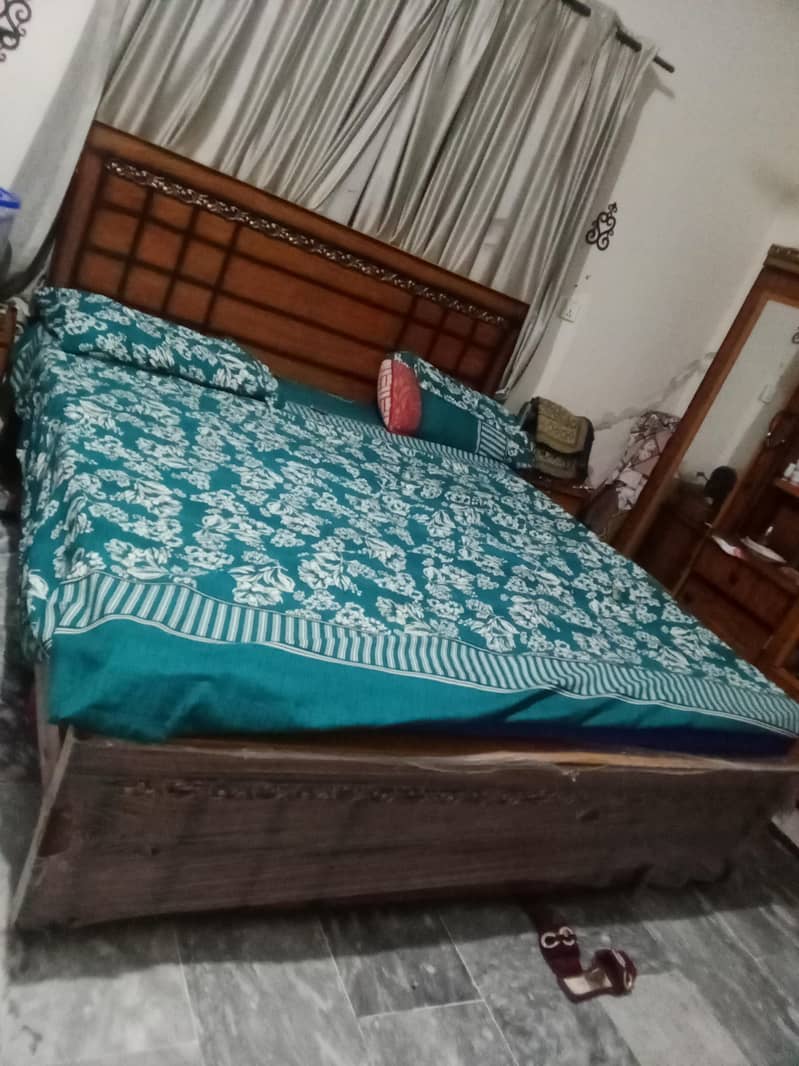 bed with side 2 table  and dressing table sofa 5 seater kichten wardro 2