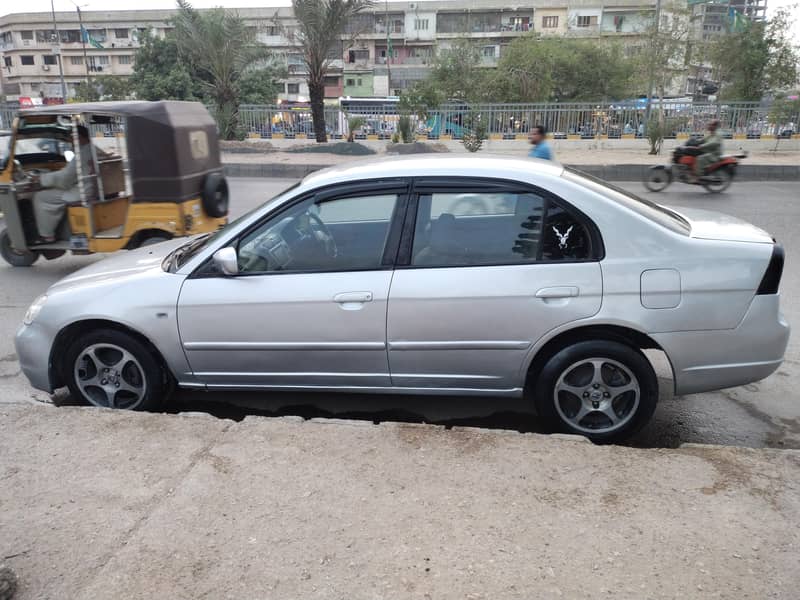 Honda Civic VTI, 2002 Model. Own Powerful Engine. In Genuine Condition 3