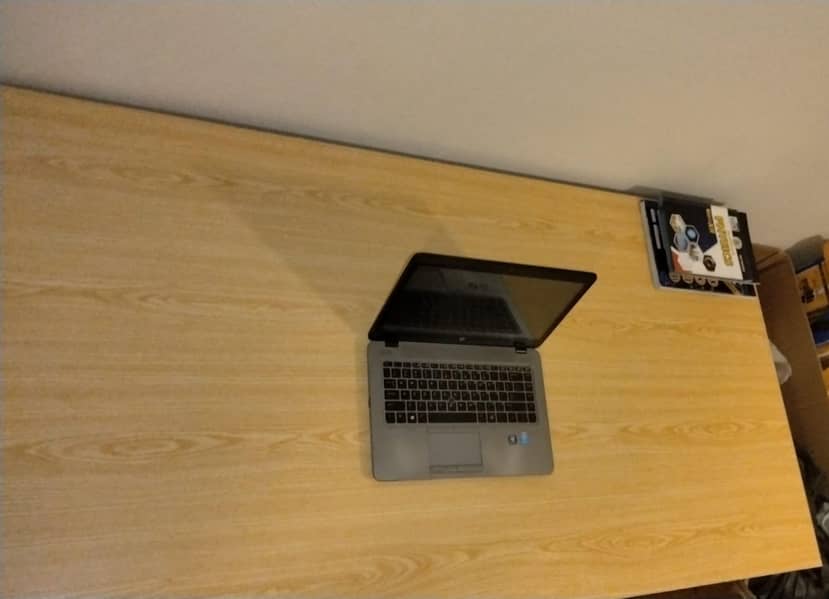 Study / computer table ror sale 0