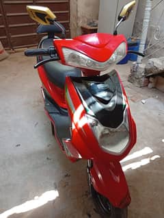 Crown EV scooty Mehran