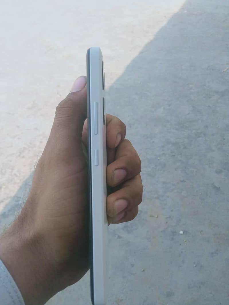Infinix smart 7 4 64  box charger available no fault 3