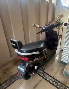 Evee Gez Z Scooty Only 600-700KM Use