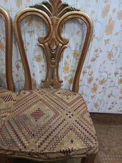 dinning table and dinning chairs
