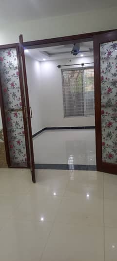 5 marla duble story house for rent