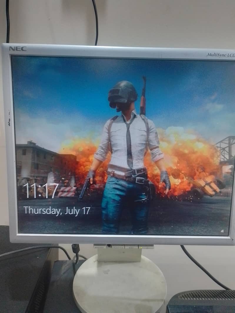 i5 4th generation 1GB Graphics card  WITH LCD 8