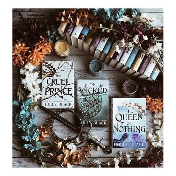 Holly Black's The Folk of the Air Series: 3 Book Collection (The Cruel Prince, The Wicked King, The Queen of Nothing)