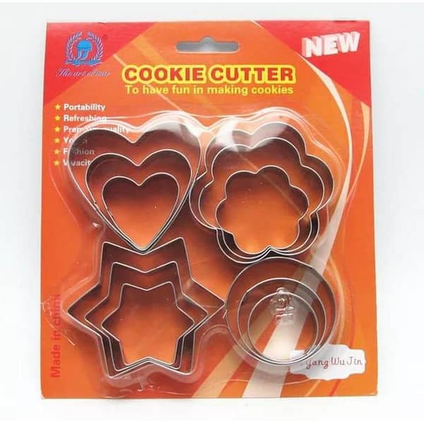 12-Piece Set of Stainless Steel Cookie Cutters - Star, Heart, Round, and Flower Shapes for Baking