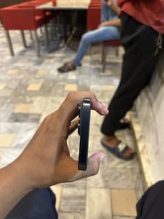 15 pro max Blue titanium
