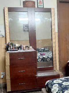 dressing table