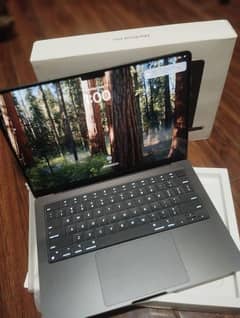 macbook pro m4 16/512 box open