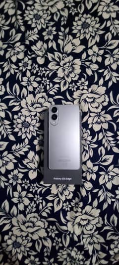 S25