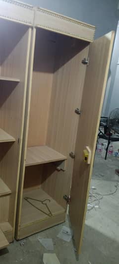 2 door almari