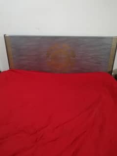 bed set very good condition