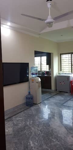 Flats available for rent in pak Arab society