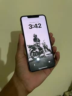 Iphone 11 pro max 10/10 256 PTA
