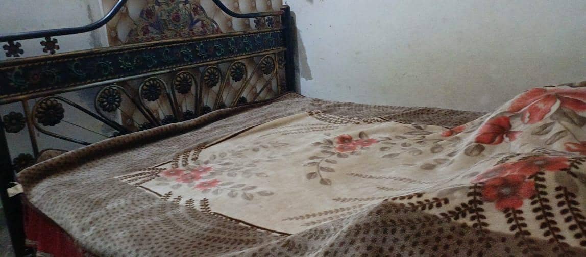iron bed 2