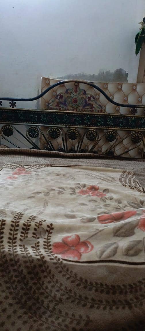 iron bed 7