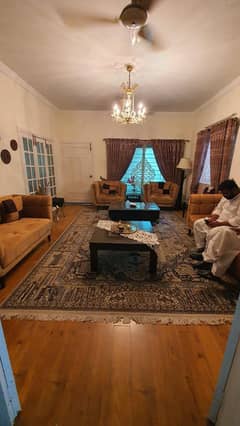 Beautiful 8 bed house in F10